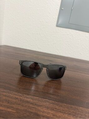 Classic Grey/Black Wooden Style Square Sunglasses